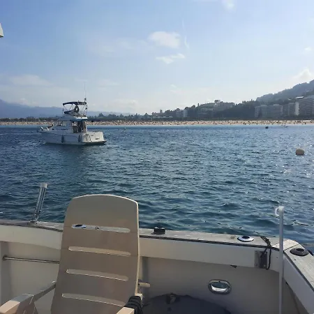 Botel Bateau A Quai Port *